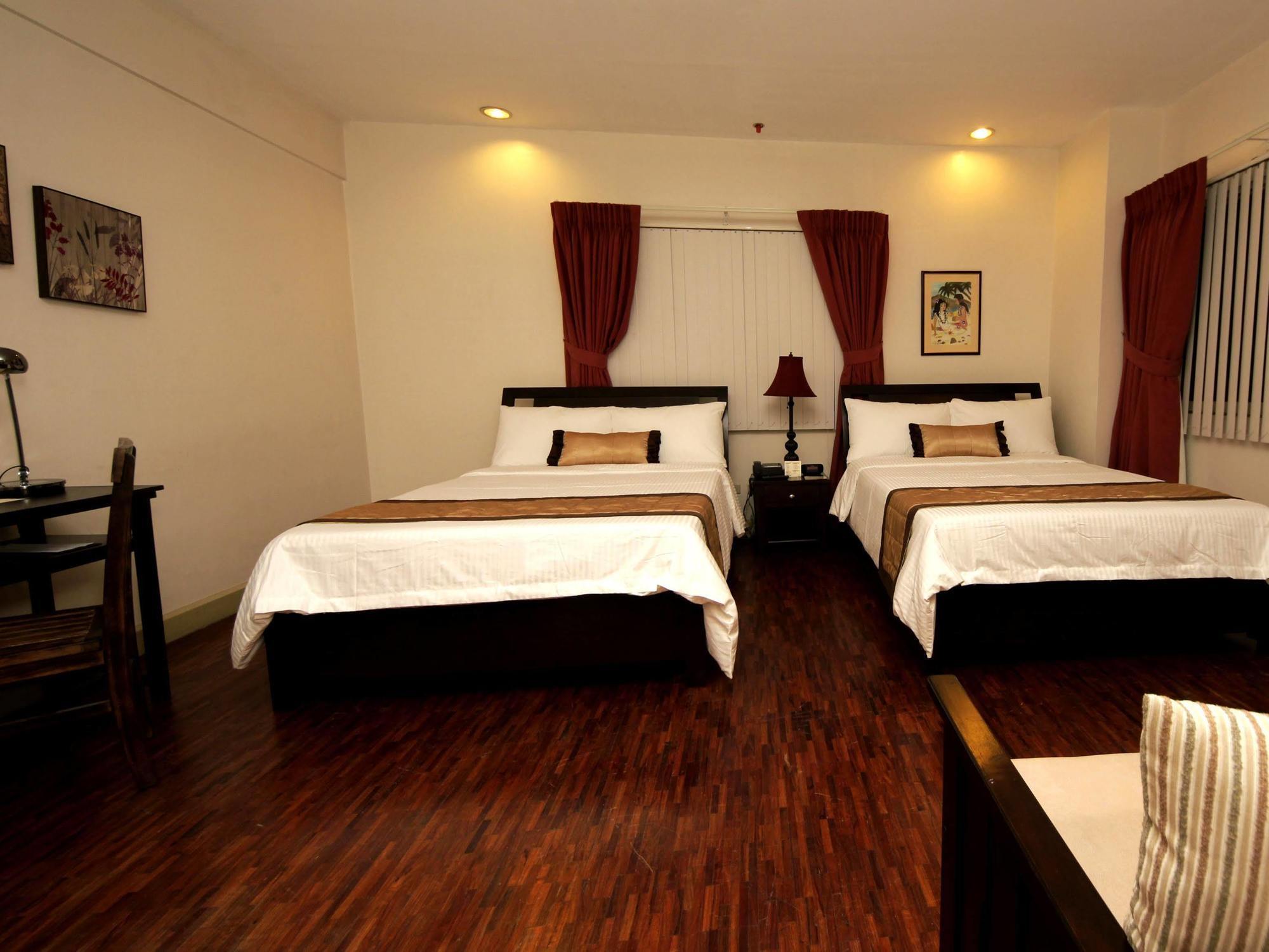 Casa Pura Inn And Suites Кесон-Сити Экстерьер фото