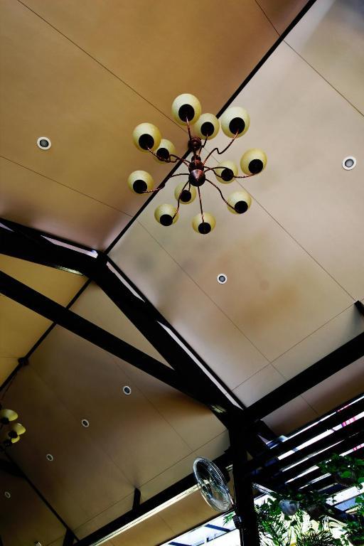 Casa Pura Inn And Suites Кесон-Сити Экстерьер фото