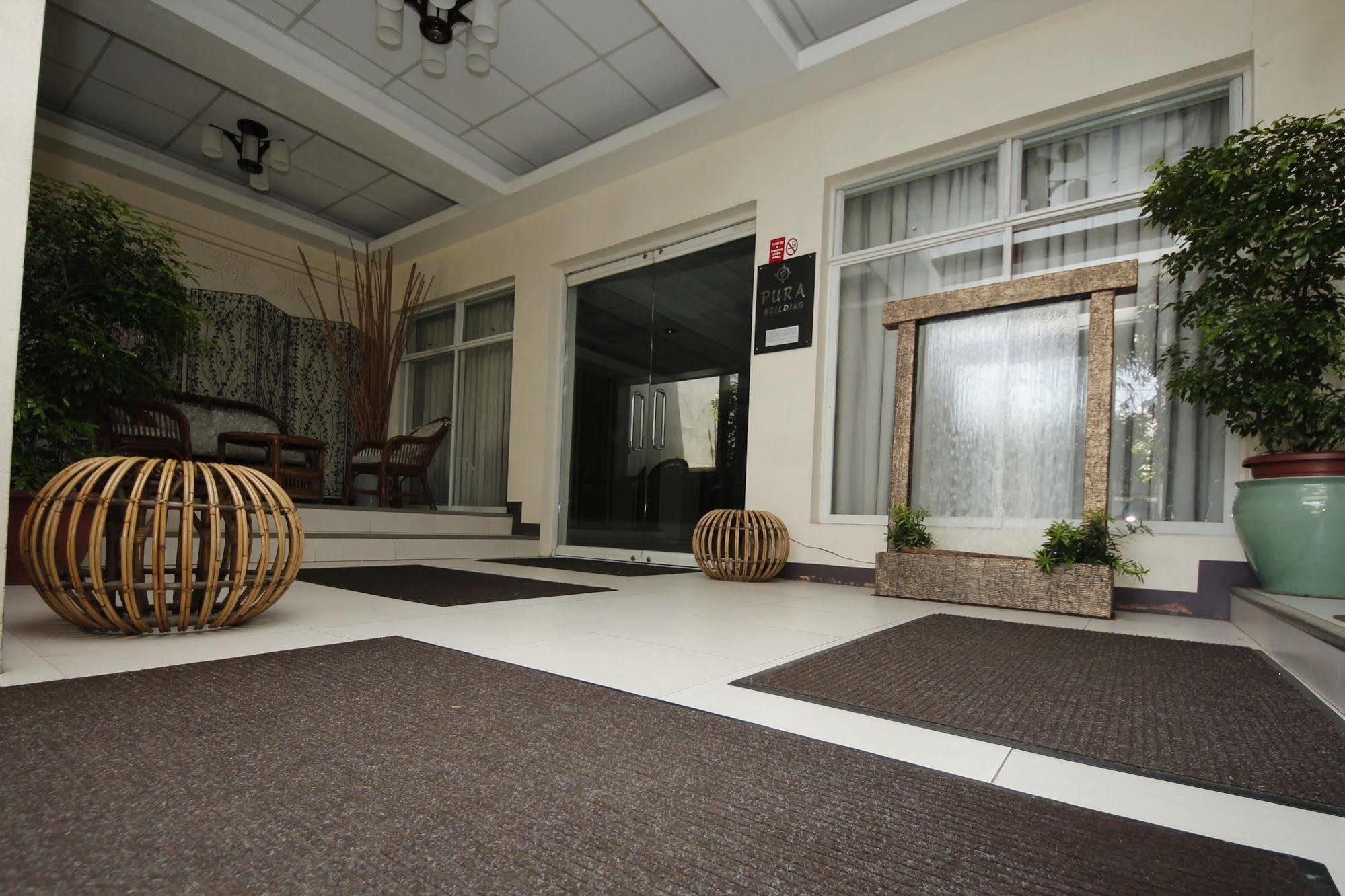 Casa Pura Inn And Suites Кесон-Сити Экстерьер фото