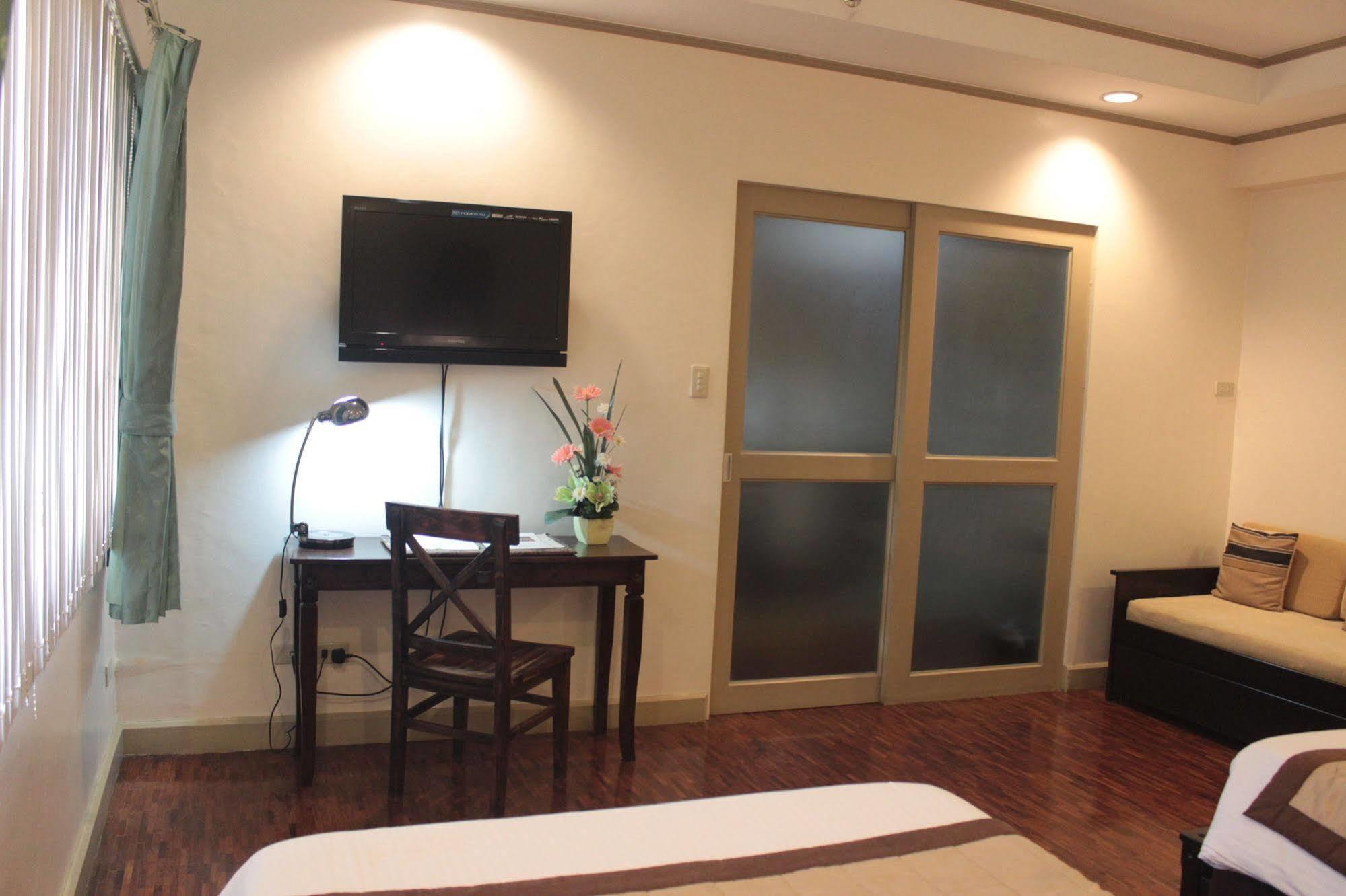 Casa Pura Inn And Suites Кесон-Сити Экстерьер фото